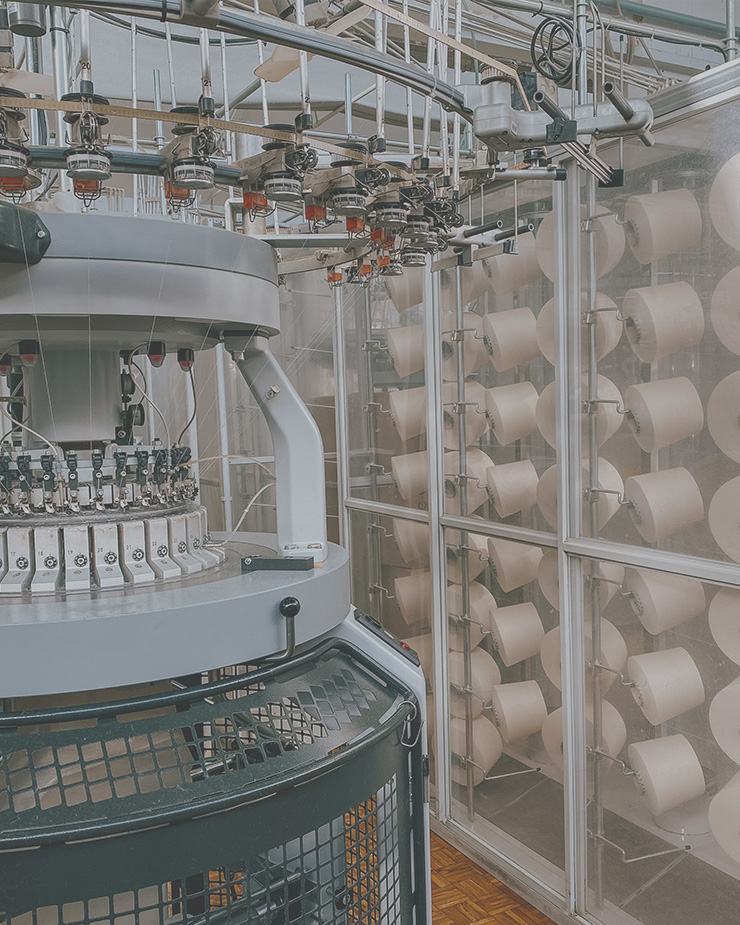 Nähmaschine in der Strickerei in Bodelshausen