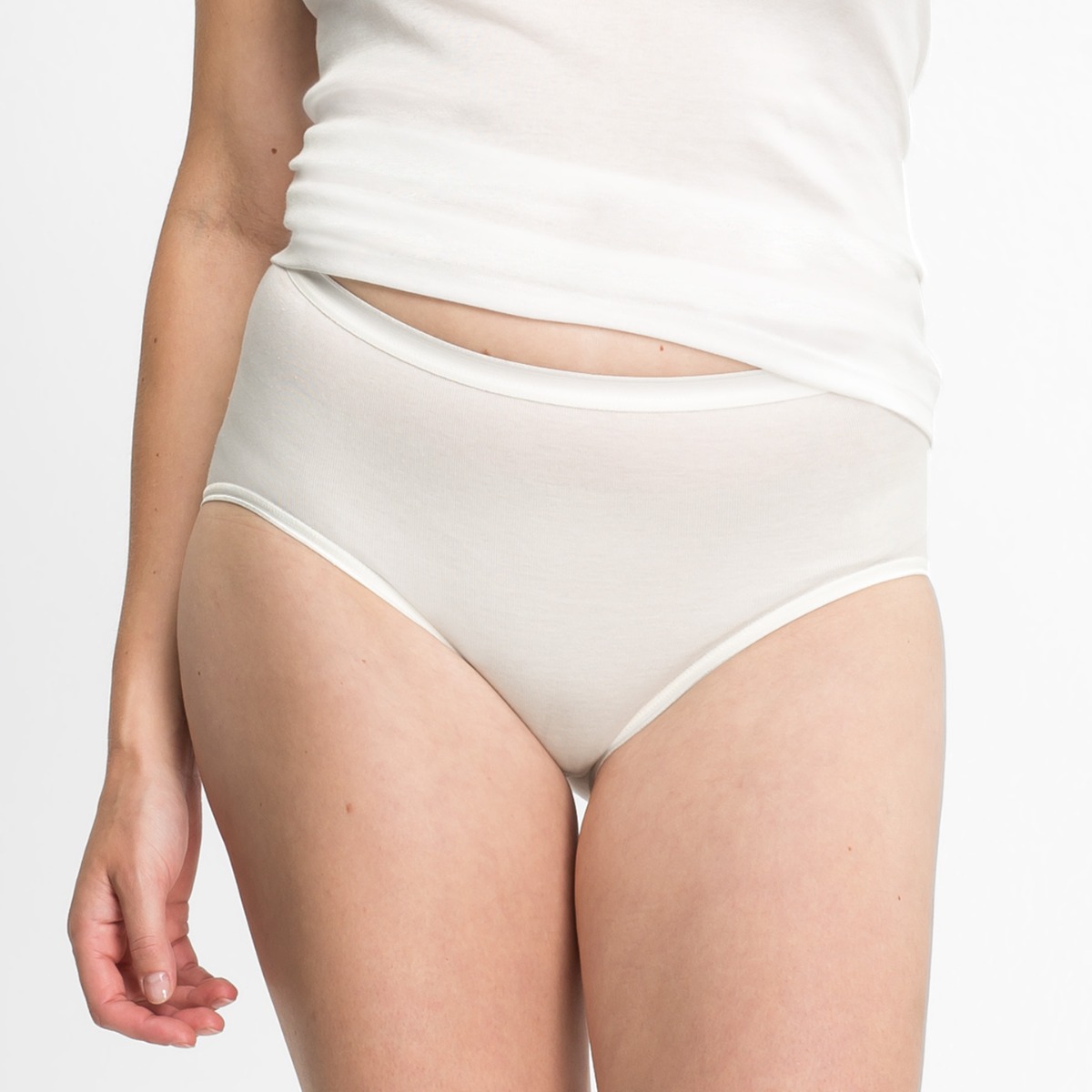 Taillenslip von Speidel in der Farbe Elfenbein