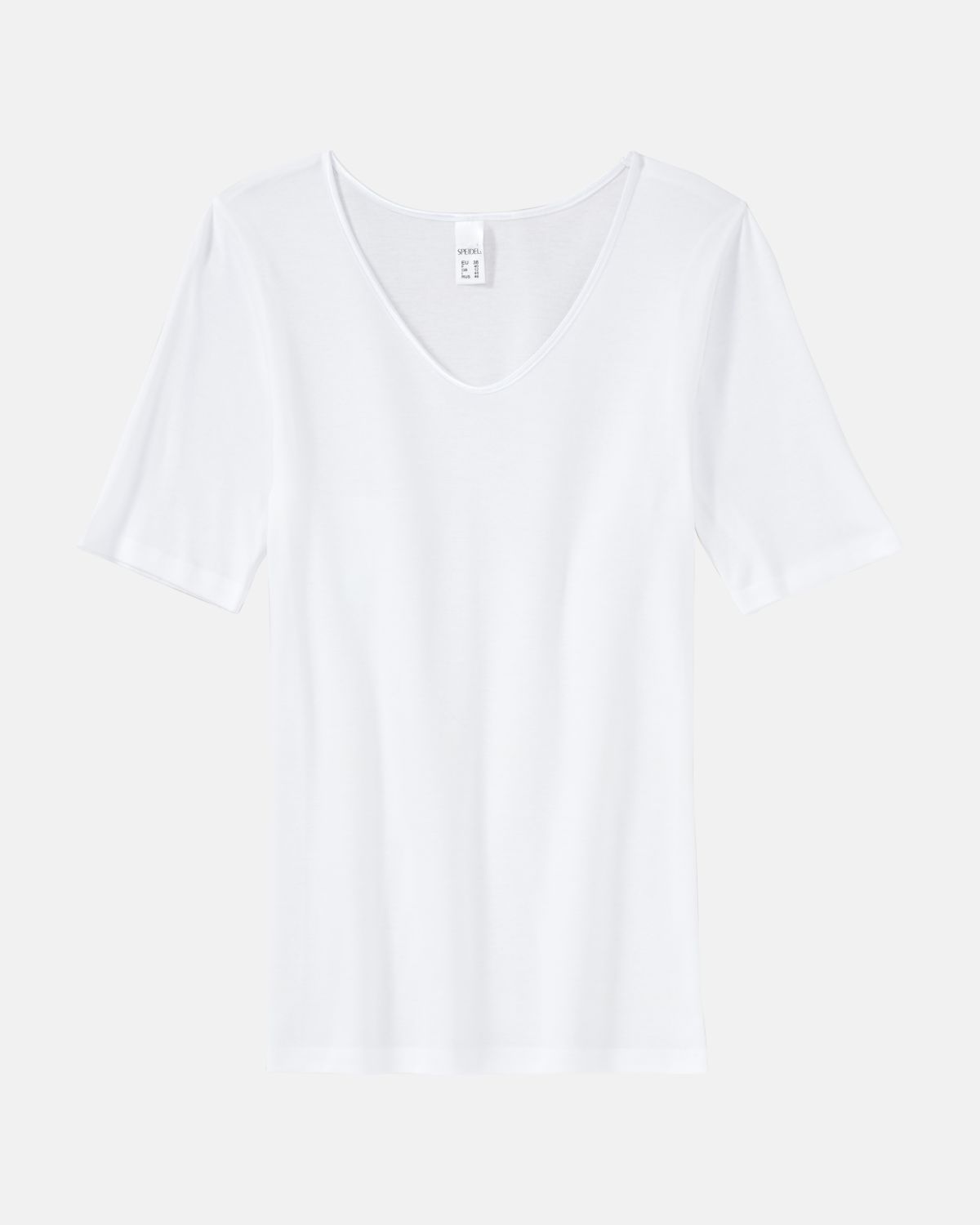 Hemd 1/4 Arm in weiß aus der Serie Natascha, flach auf einer Oberfläche liegend.