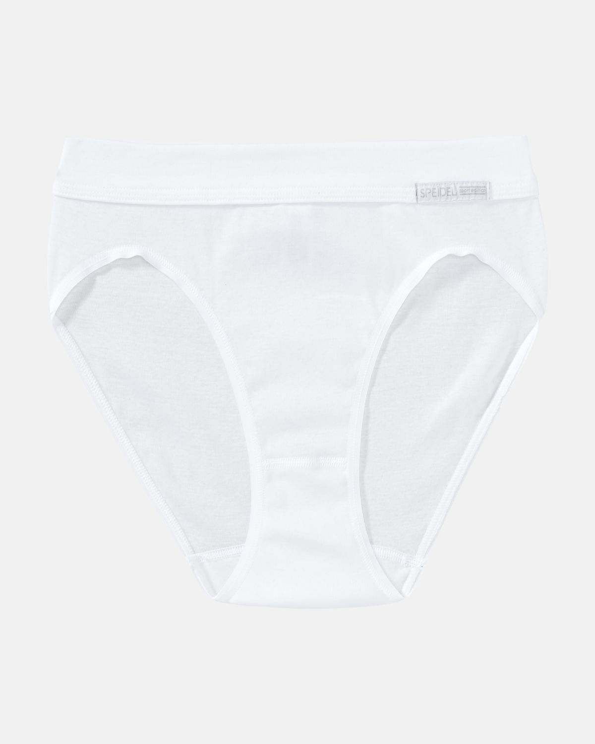 Jazzpant in weiß aus der Serie Bio Cotton, flach auf einer Oberfläche liegend.