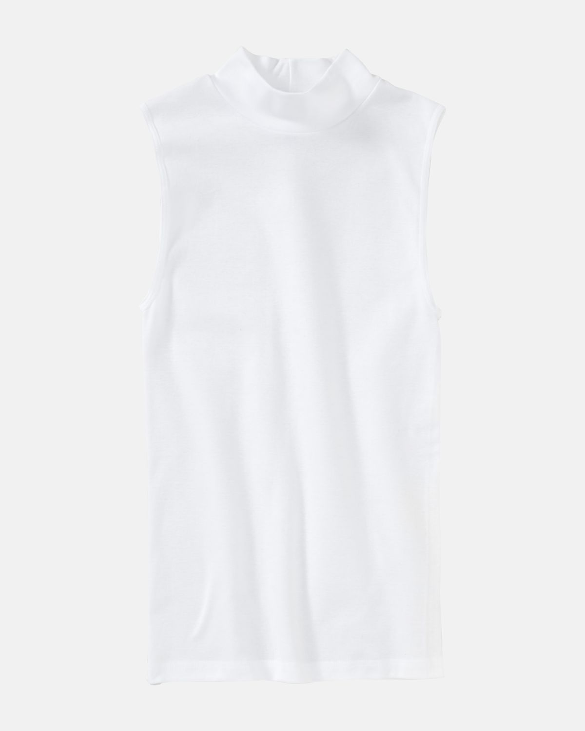 Cityshirt in weiß aus der Serie Bio Cotton, flach auf einer Oberfläche liegend.