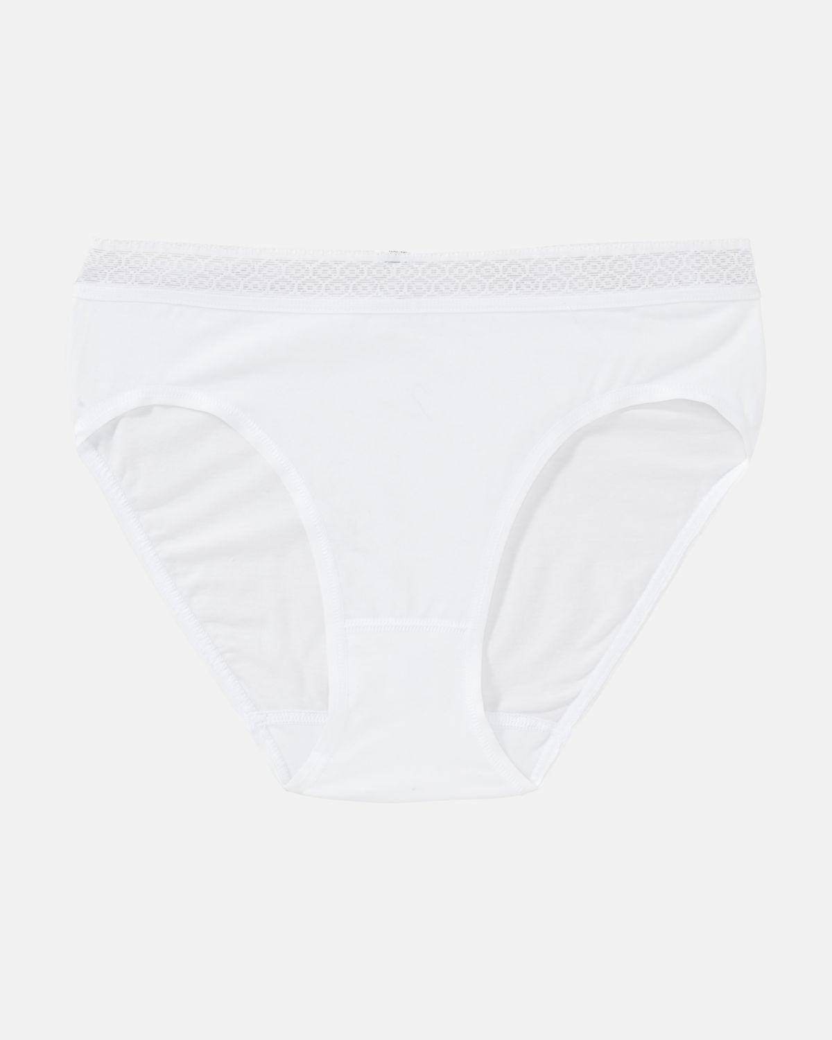 Bikinislip in weiß aus der Serie Feelin'fine, flach auf einer Oberfläche liegend.