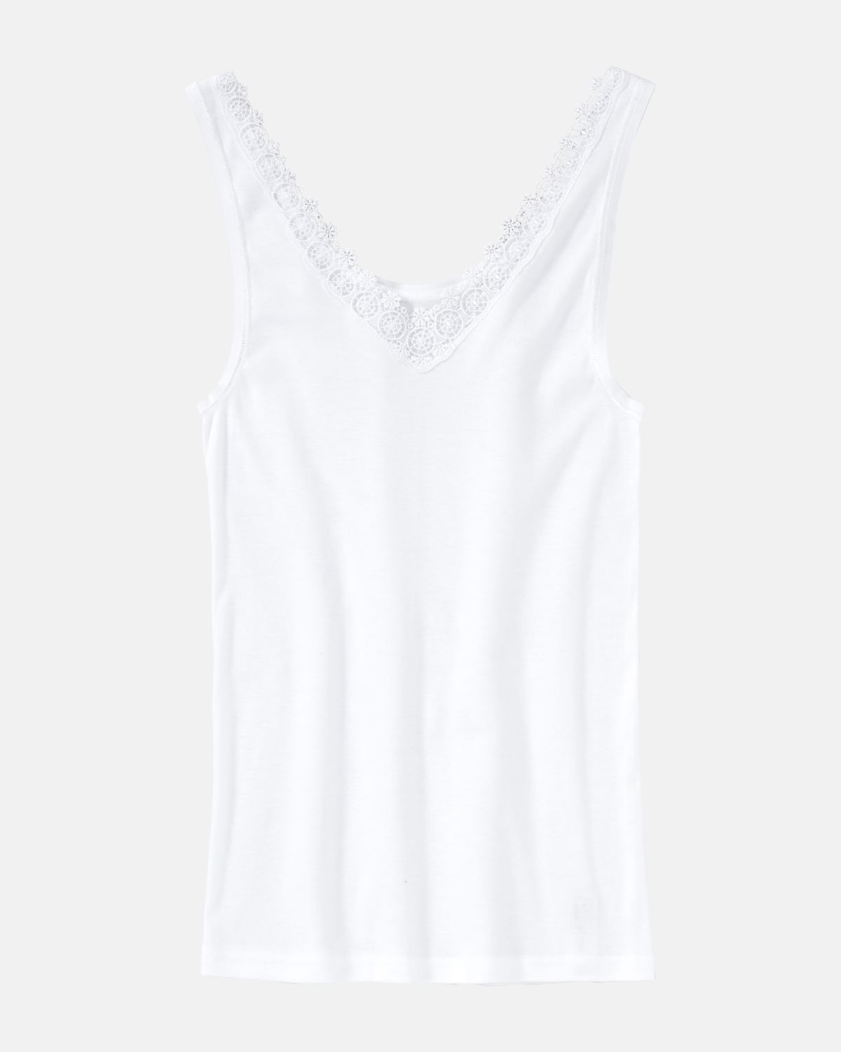 Achselhemd in weiß aus der Serie Silke, flach auf einer Oberfläche liegend.