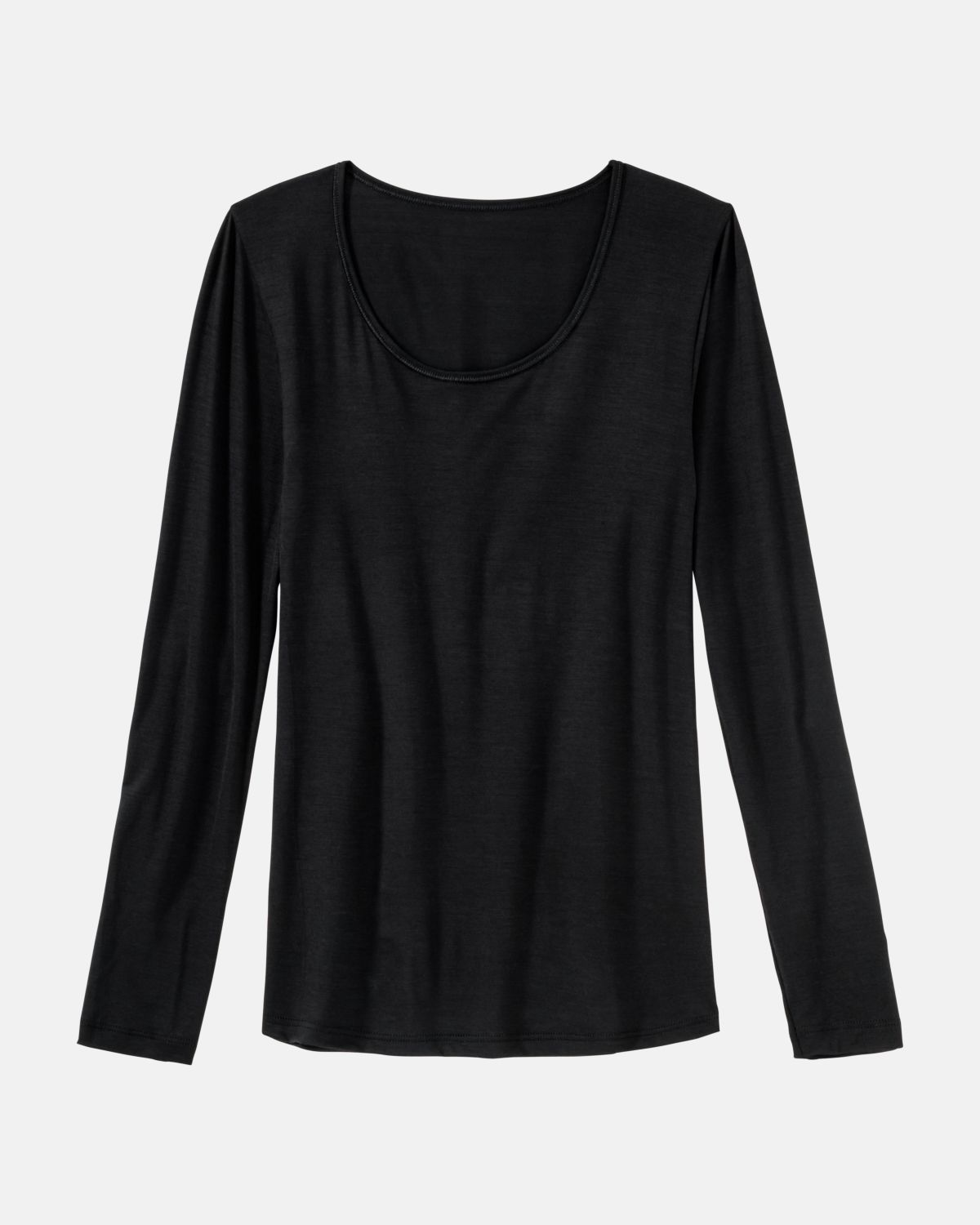 Shirt 1/1 Arm in schwarz aus der Serie Sanja, flach auf einer Oberfläche liegend.