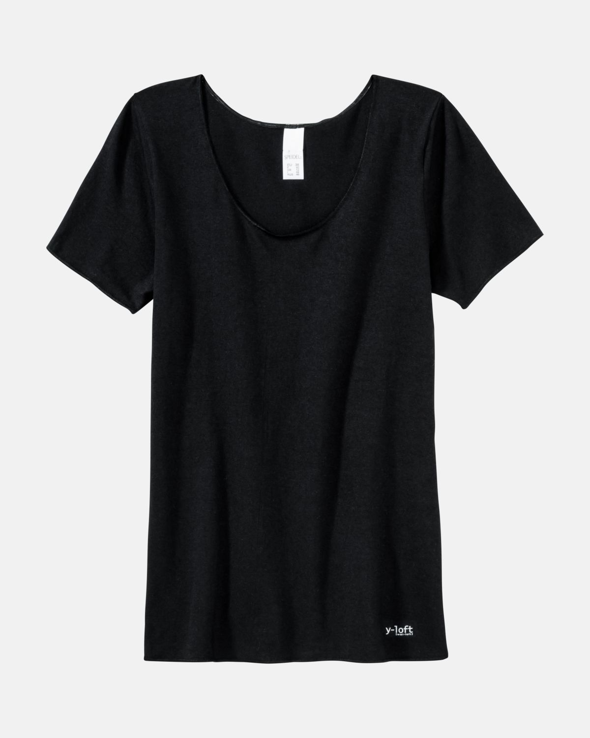 Hemd 1/4 Arm in schwarz aus der Serie Y-loft, flach auf einer Oberfläche liegend.