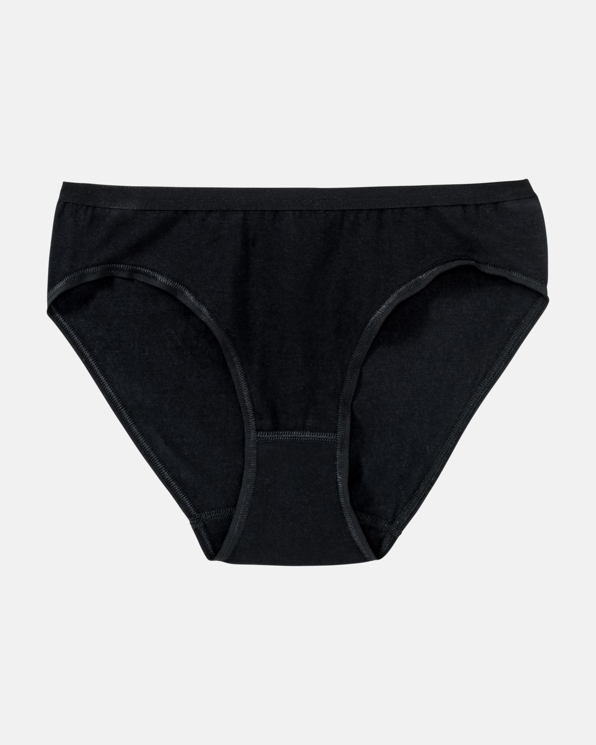 Bikinislip in schwarz aus der Serie Bio Cotton plus, flach auf einer Oberfläche liegend.