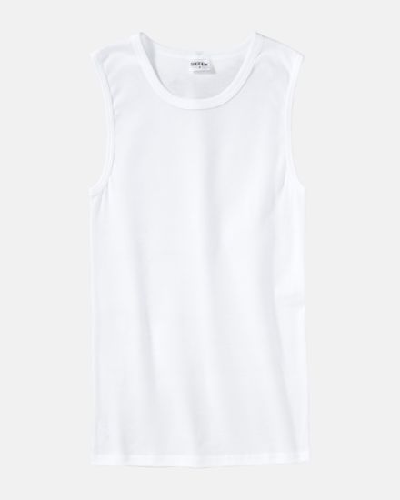 Herren Muskelshirt in weiß aus der Serie Classic, flach auf einer Oberfläche liegend.