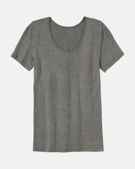 Hemd 1/4 Arm in grau mélé aus der Serie Swenja, flach auf einer Oberfläche liegend.