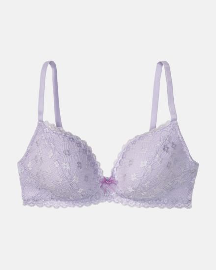 Schalen BH non wired in lavendel aus der Serie Romina, flach auf einer Oberfläche liegend.