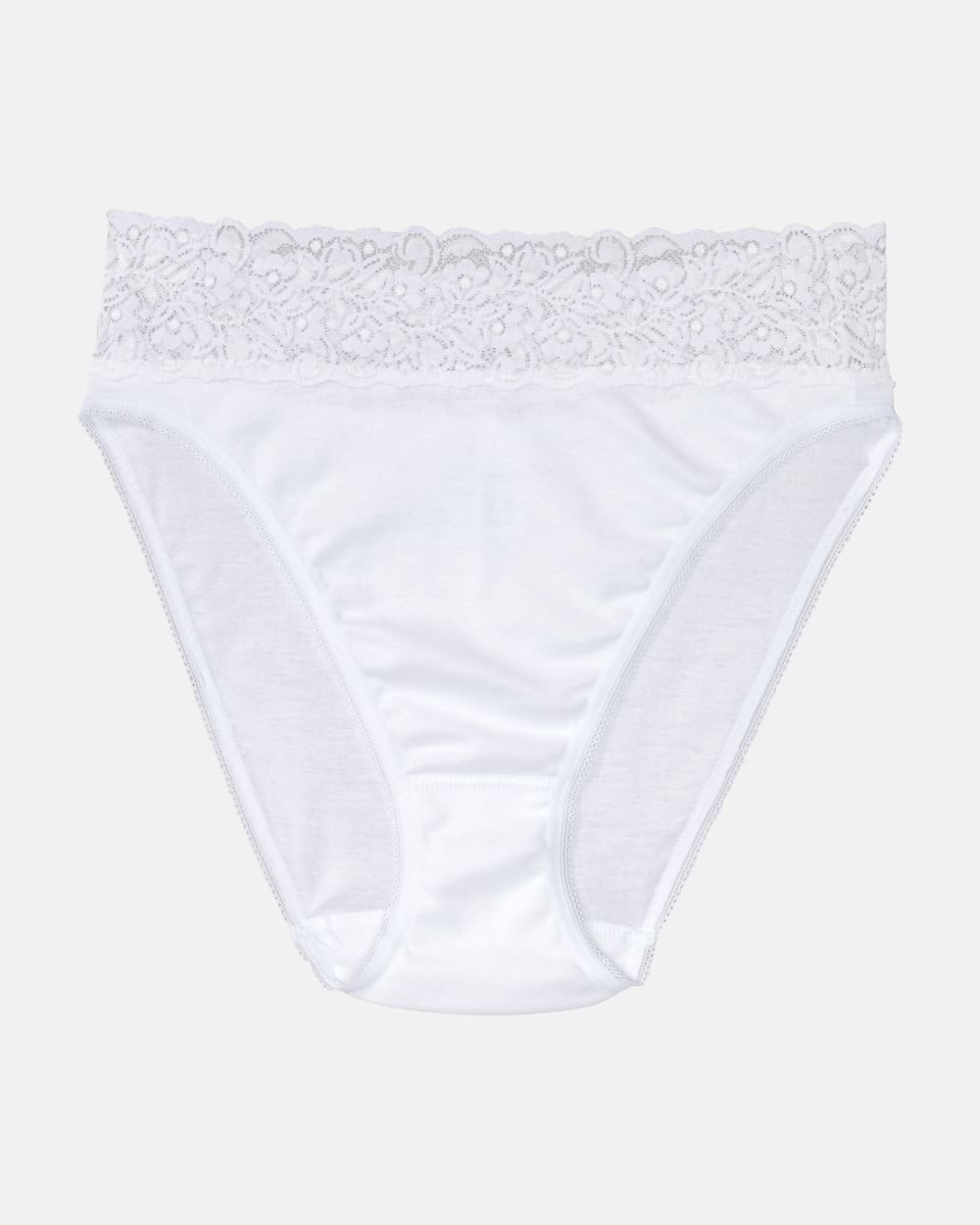 Jazzpant in weiß aus der Serie Britta, flach auf einer Oberfläche liegend.