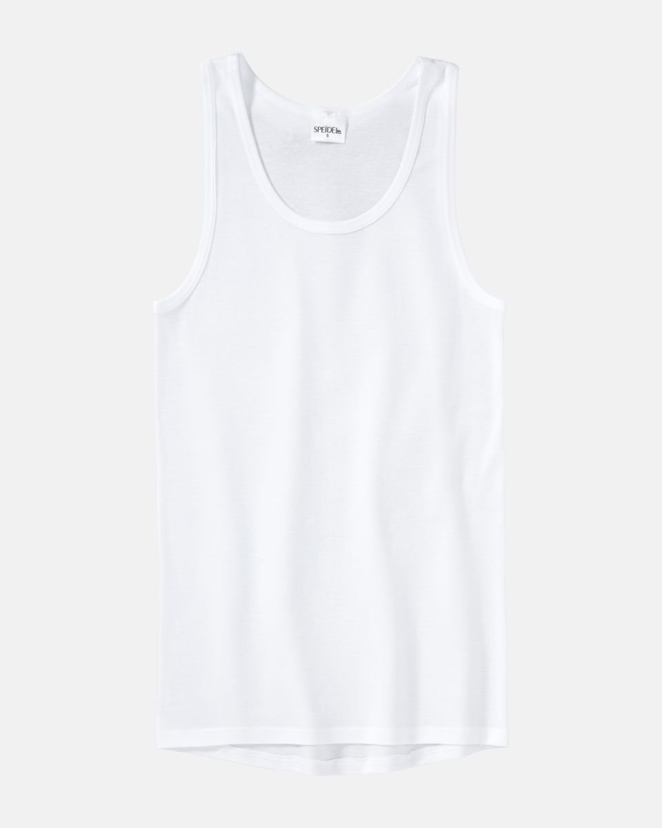 Herren Achselhemd in weiß aus der Serie Classic, flach auf einer Oberfläche liegend.