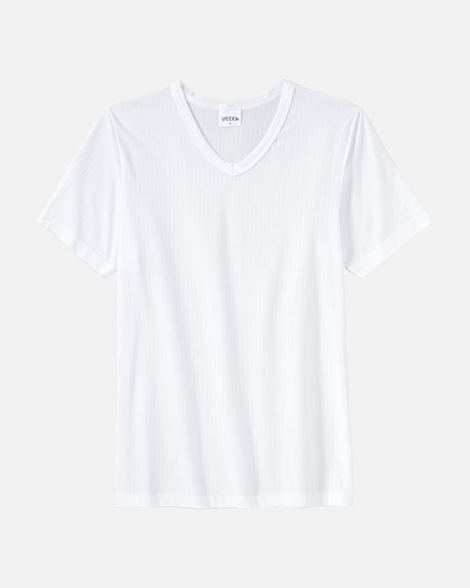 Herrenhemd 1/2 Arm in weiß aus der Serie sky.line, flach auf einer Oberfläche liegend.