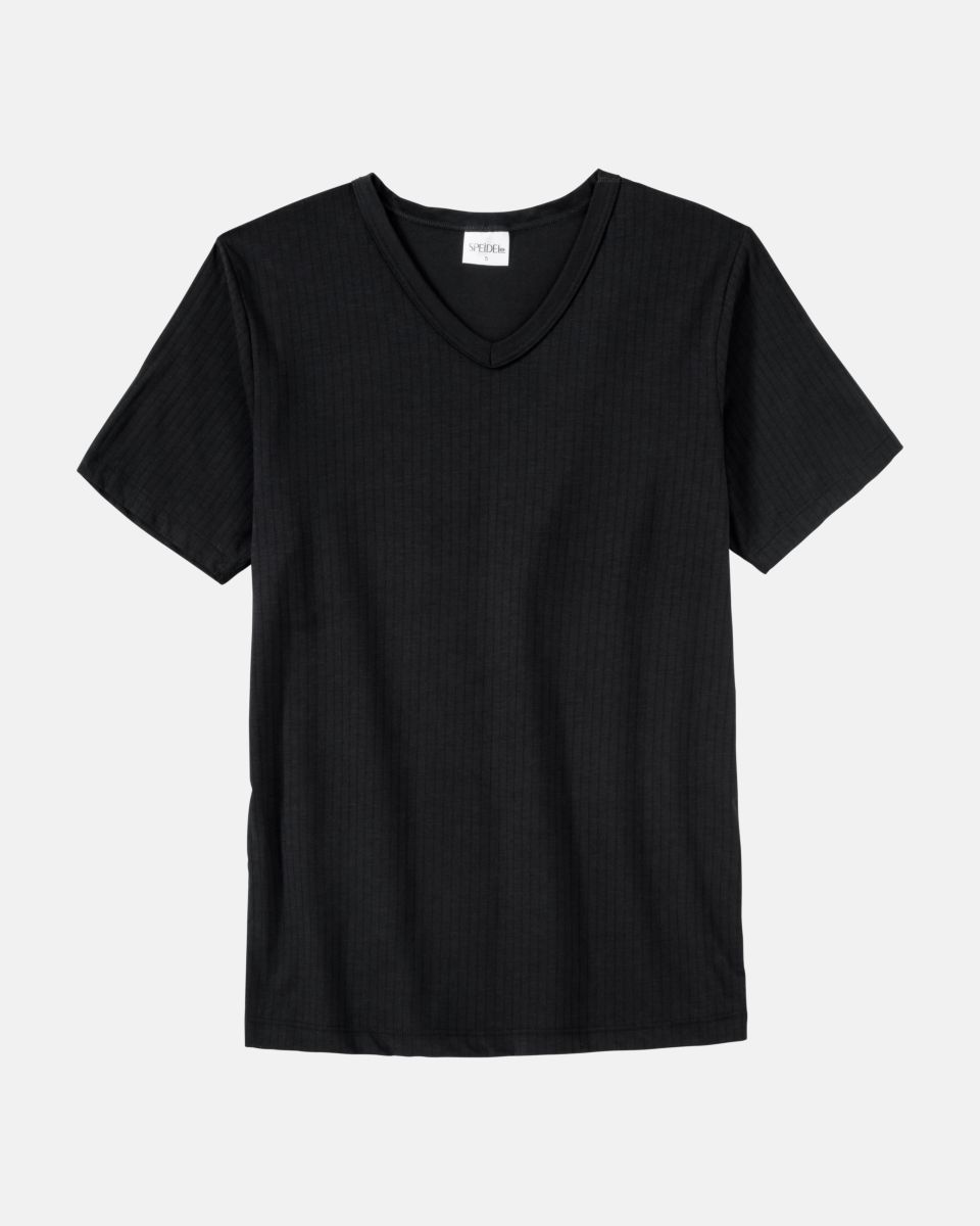 Herrenhemd 1/2 Arm in schwarz aus der Serie sky.line, flach auf einer Oberfläche liegend.