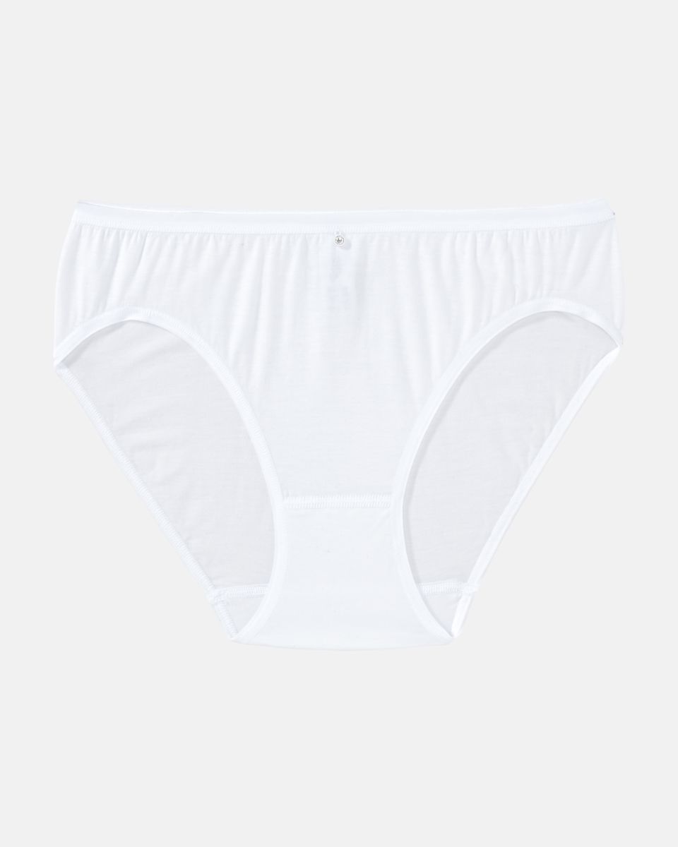 Minislip in weiß aus der Serie Sensuelle, flach auf einer Oberfläche liegend.