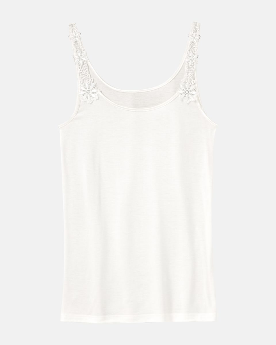 Achselhemd in elfenbein aus der Serie Sofia, flach auf einer Oberfläche liegend.