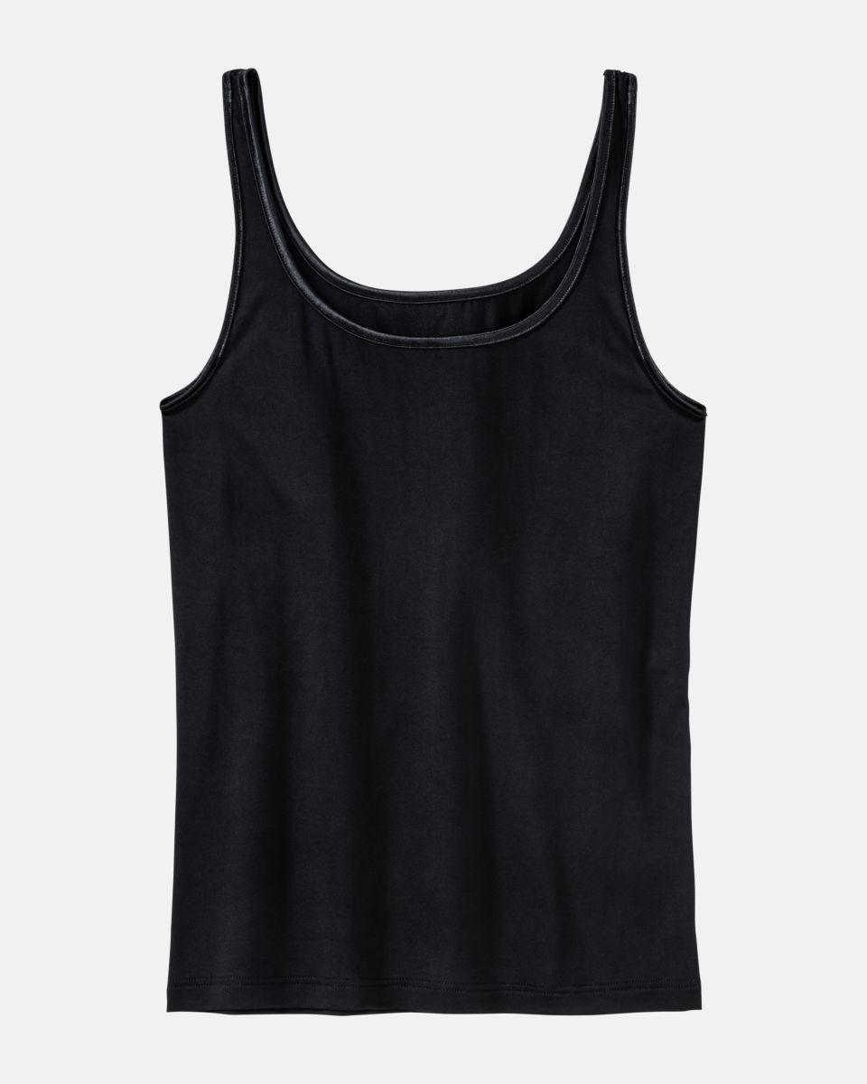 Trägerhemd in schwarz aus der Serie Selma, flach auf einer Oberfläche liegend.
