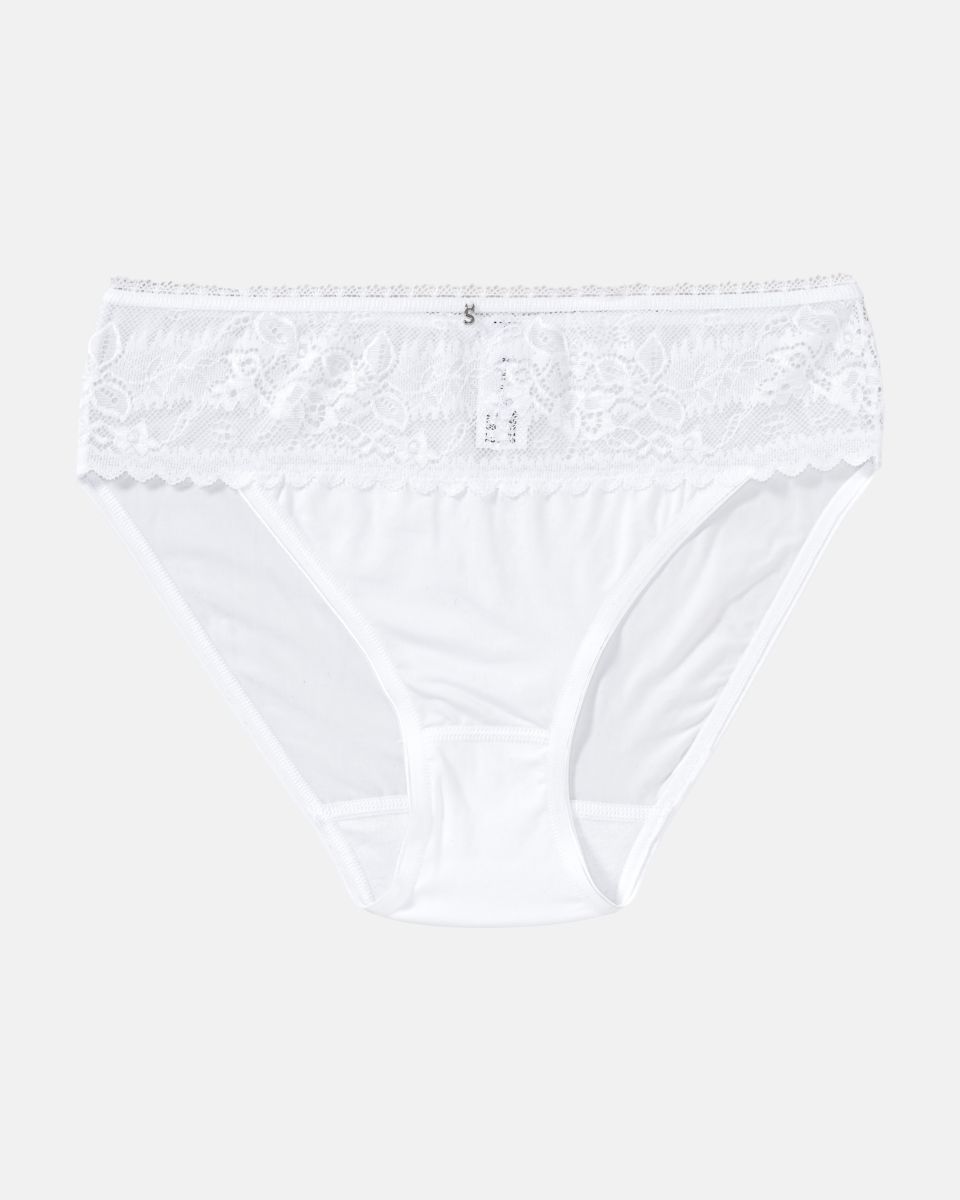 Bikinislip in weiß aus der Serie Silvana, flach auf einer Oberfläche liegend.