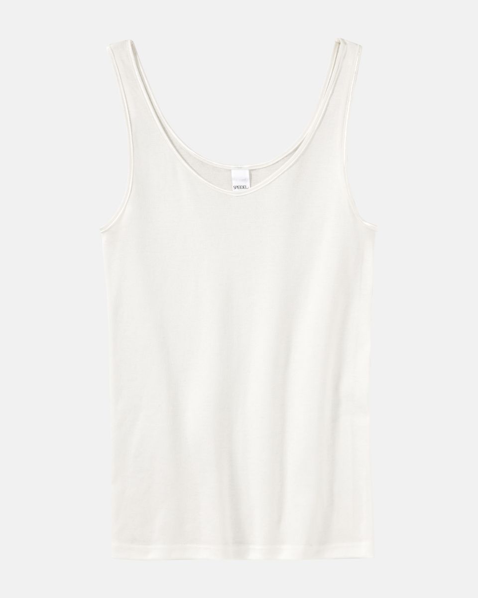 Achselhemd in elfenbein aus der Serie Nele, flach auf einer Oberfläche liegend.