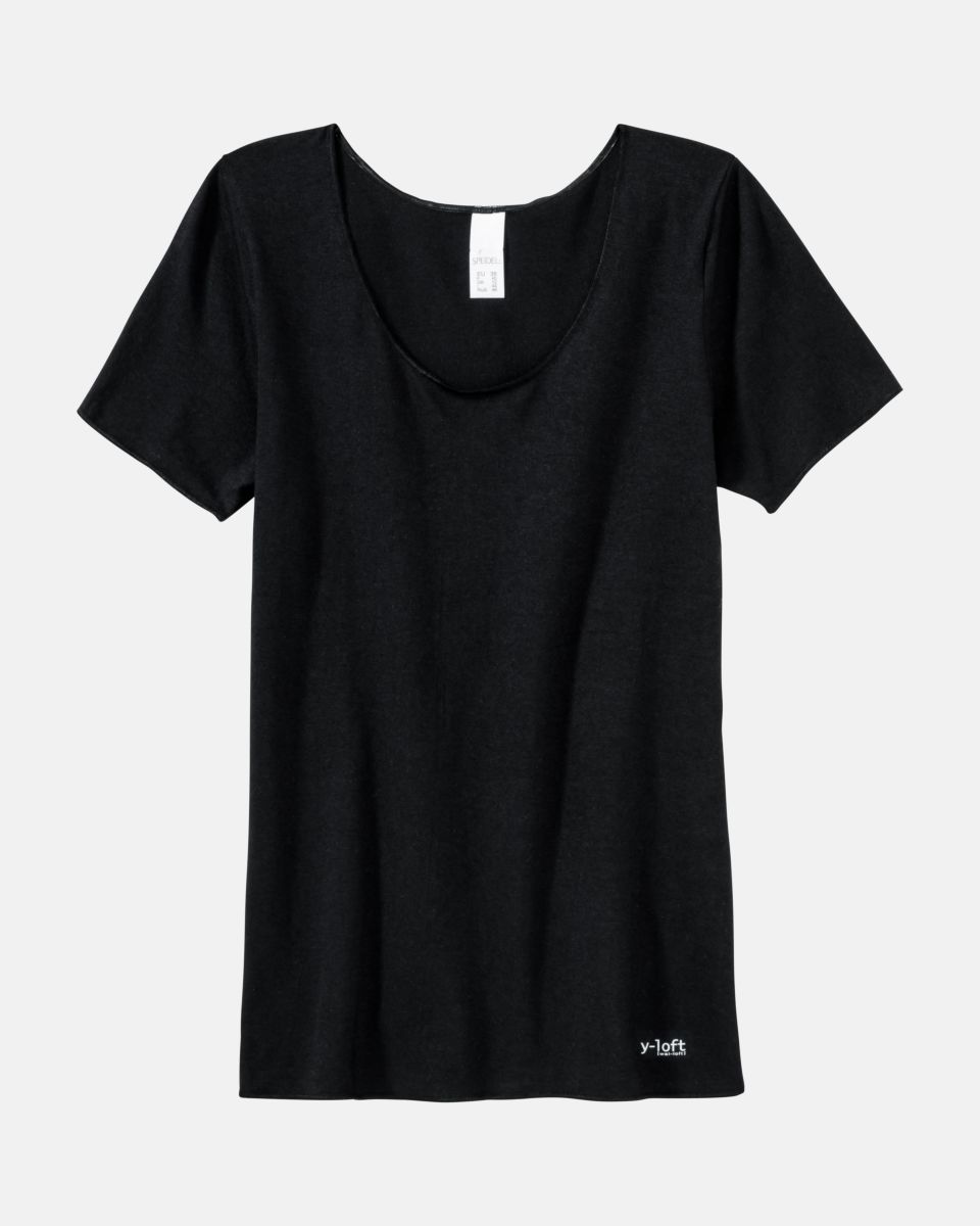 Hemd 1/4 Arm in schwarz aus der Serie Y-loft, flach auf einer Oberfläche liegend.