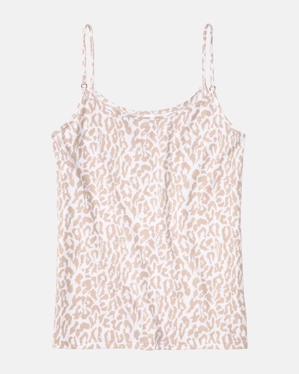 Hemd in Leo cashew aus der Serie Ricarda, flach auf einer Oberfläche liegend.