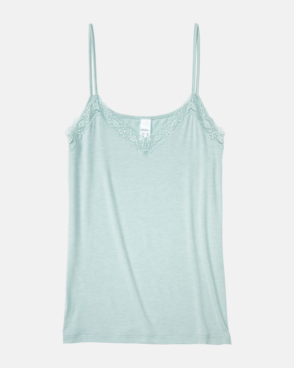 Hemd in minze mélé aus der Serie Rahel, flach auf einer Oberfläche liegend.