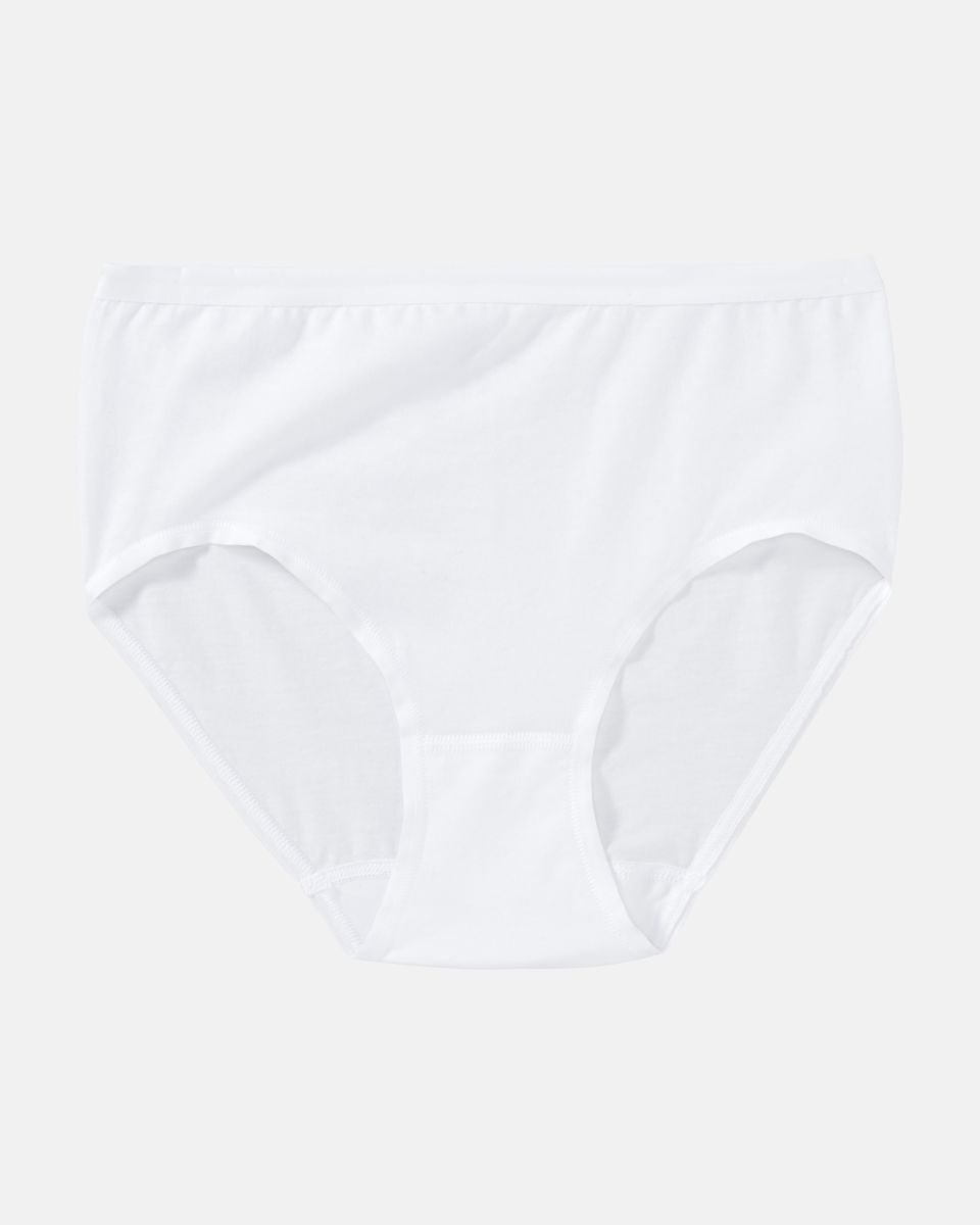 Midislip in weiß aus der Serie Bio Cotton plus, flach auf einer Oberfläche liegend.